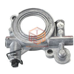HUS 365 - 372 Oil Pump